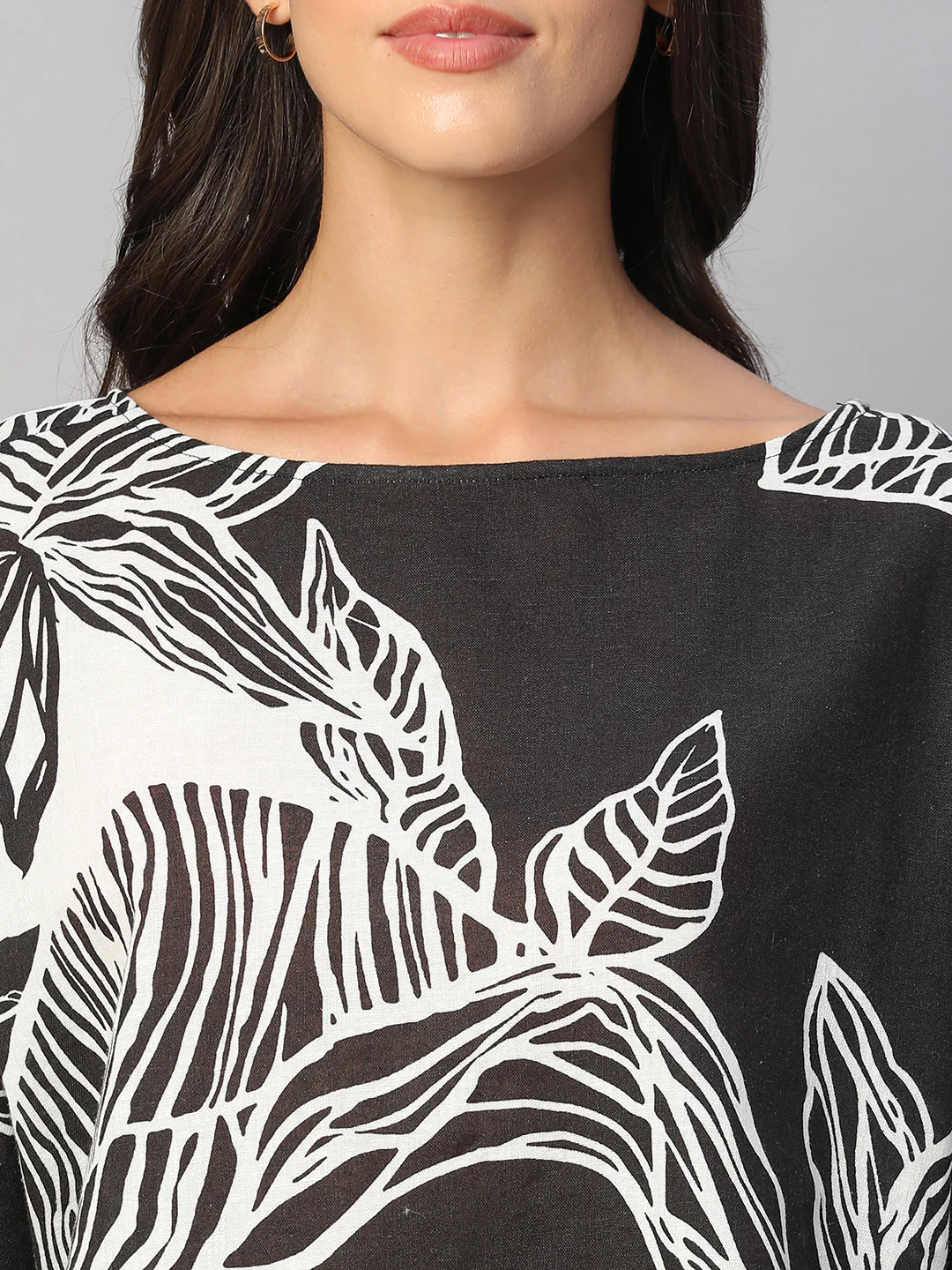Women's White/Black Cotton Viscose Boxy Fit Blouse - Image 6