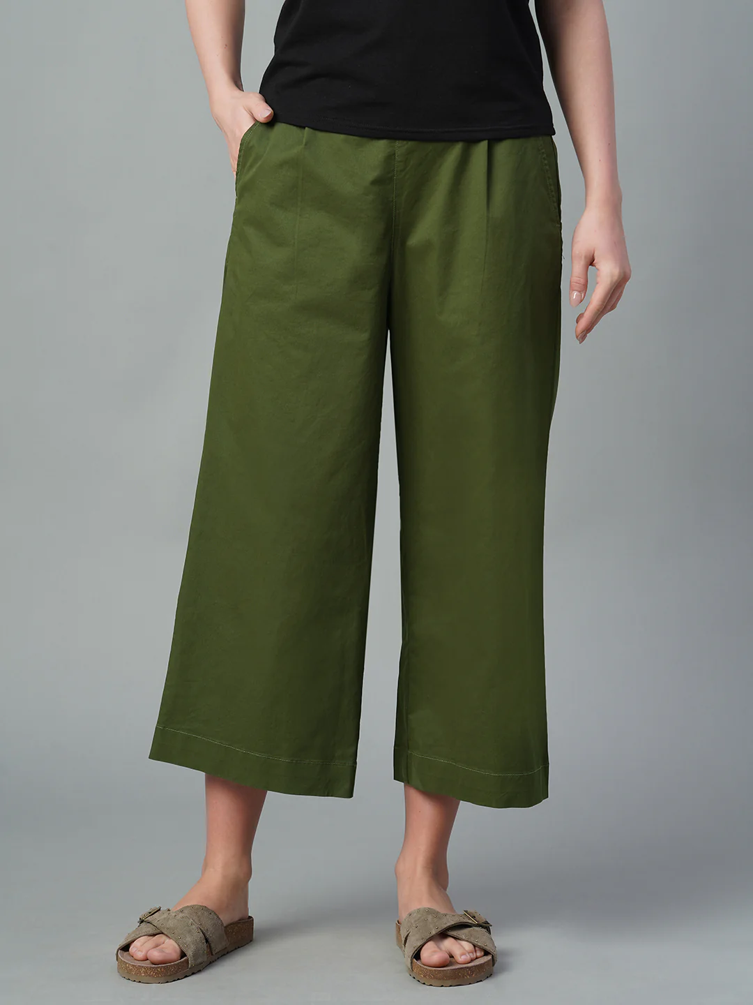 Women's Olive Cotton Lycra Regular Fit Culotte - Image 3