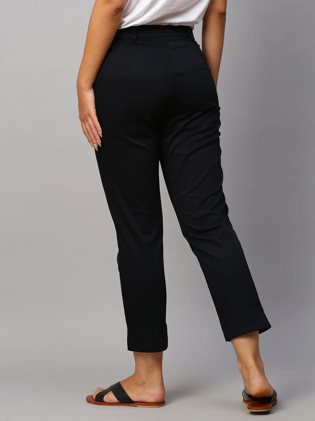 Women's Black Cotton Lycra Regular Fit Pant - Image 5