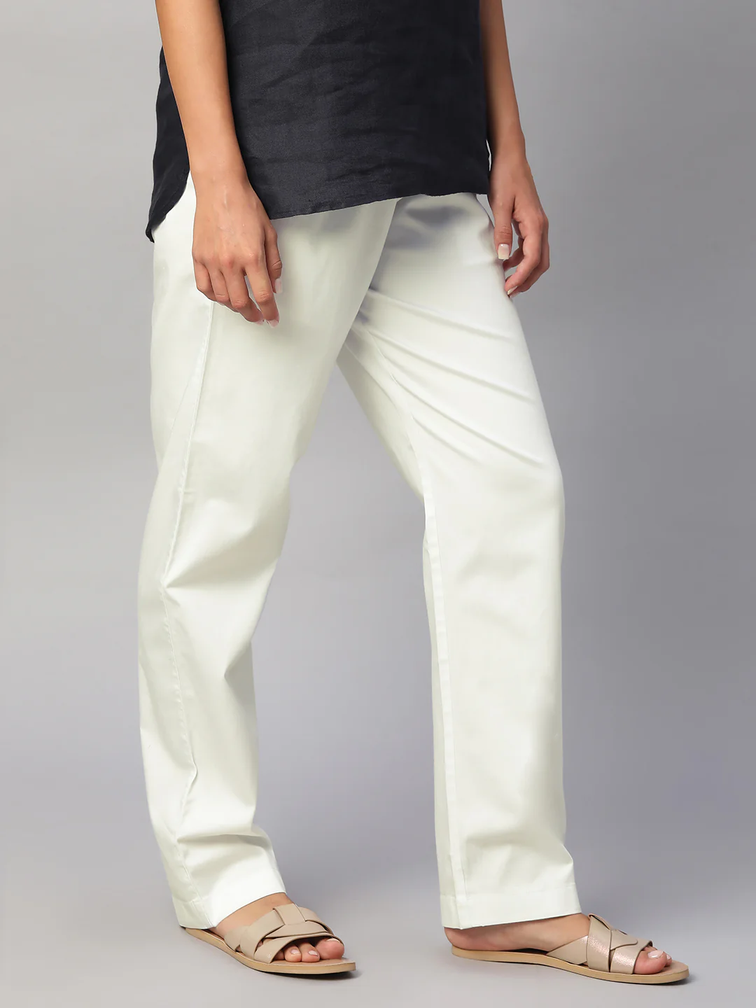 Women's White Cotton Lycra Regular Fit Pant - Image 4