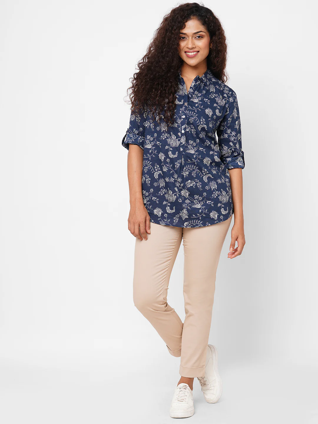 Women's Beige Cotton Lycra Slim Fit Pant - Image 5