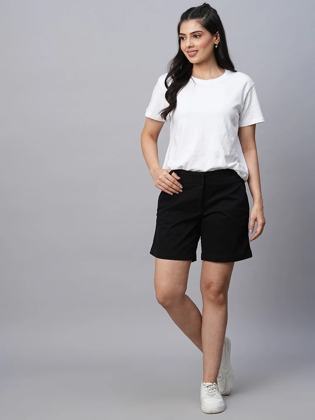 Women's Black Cotton Lycra Regular Fit Shorts - Image 5