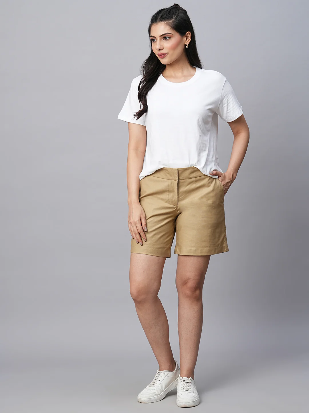 Women's Khaki Cotton Lycra Regular Fit Shorts - Image 5