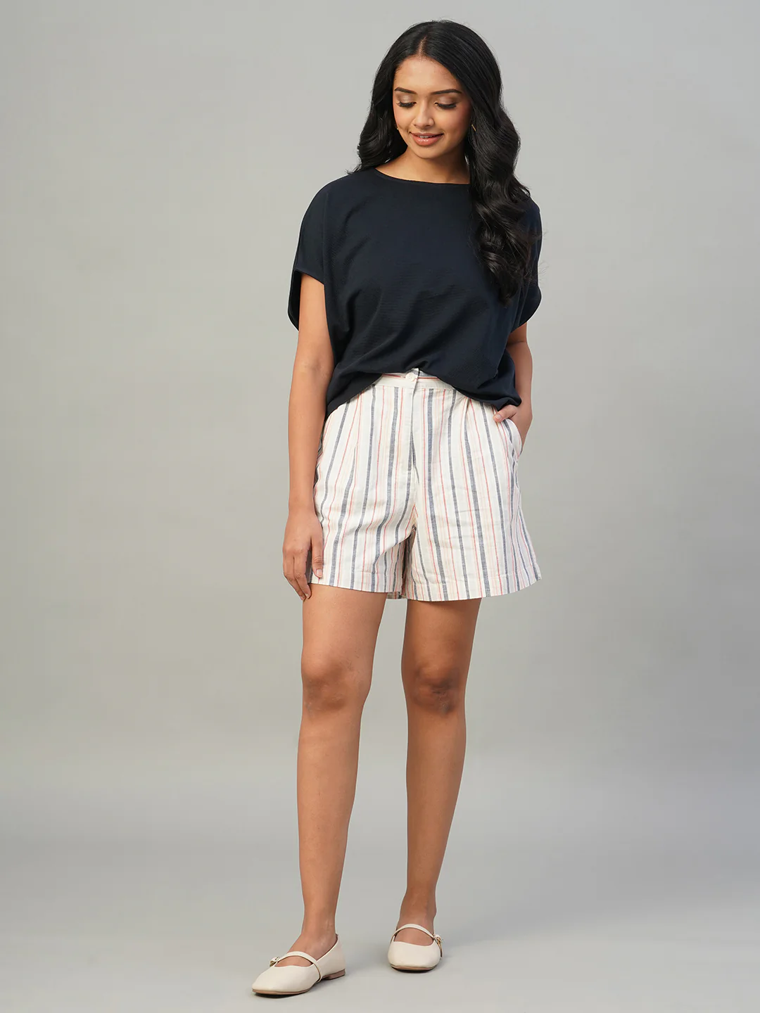 Women's Natural Cotton Linen Regular Fit Shorts - Image 5