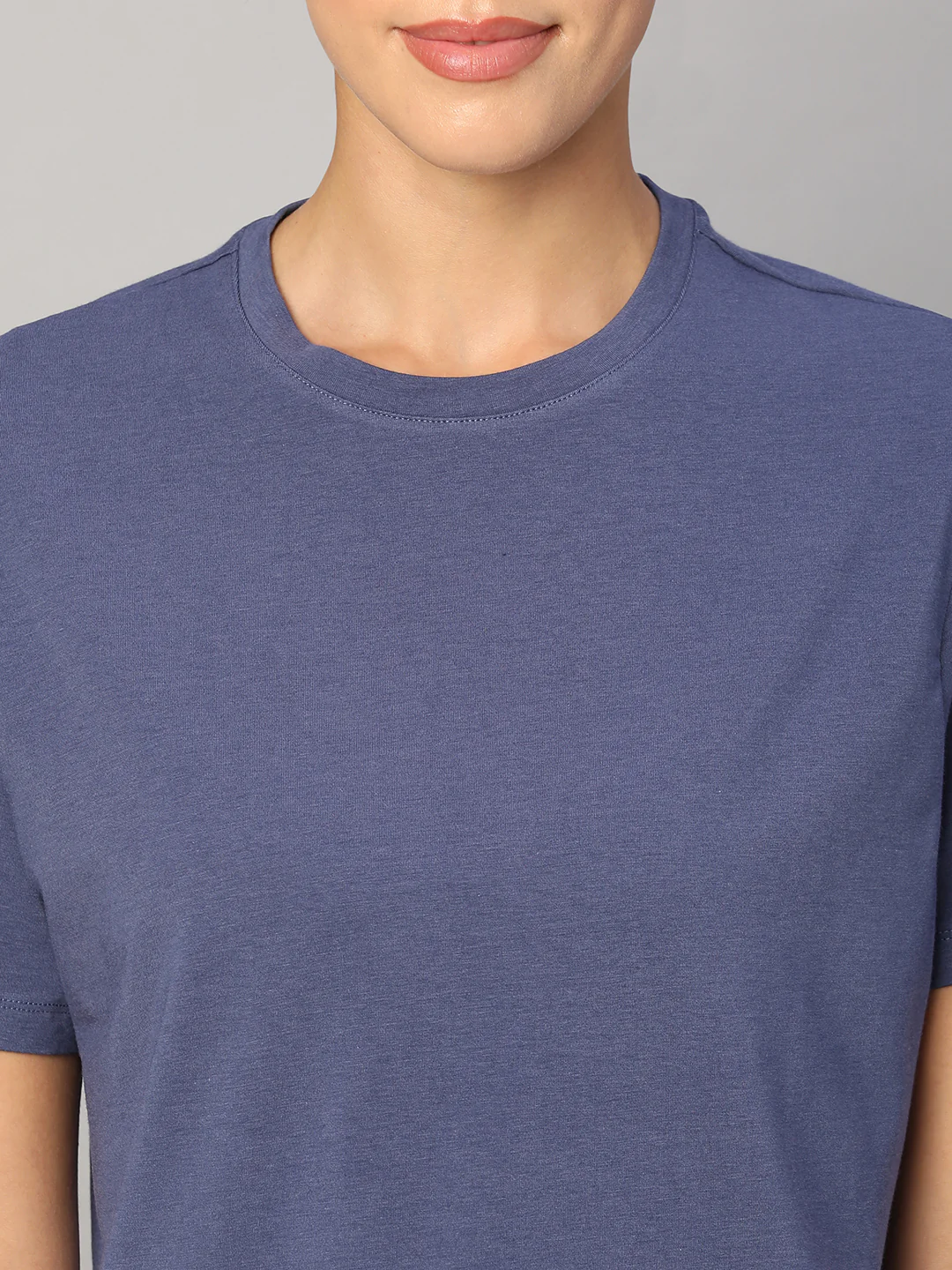 Women's Lavender Cotton Bamboo Elastane Regular Fit Tshirt - Image 6
