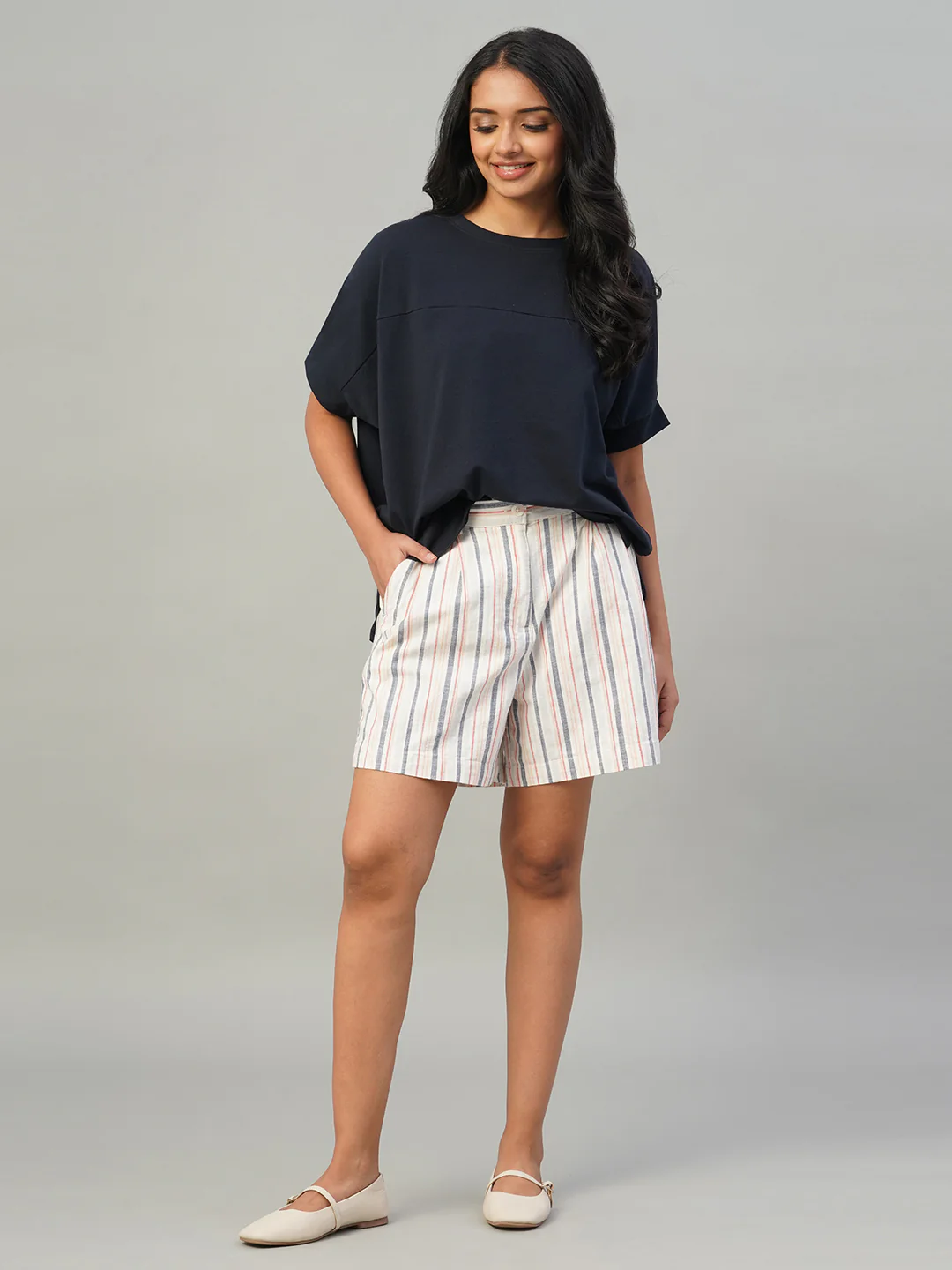 Women's Navy Cotton Elastane Loose Fit Tshirt - Image 5